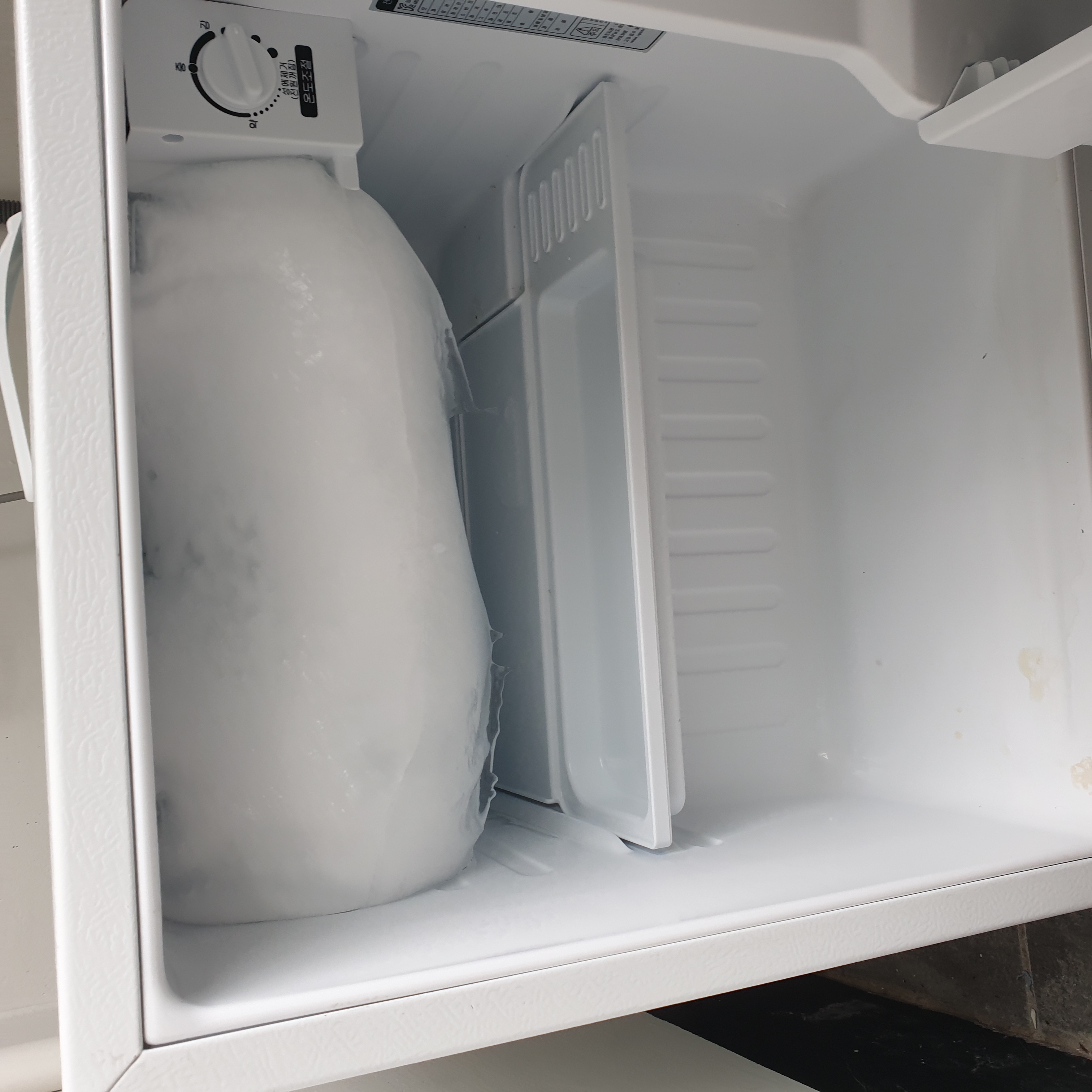 6호관 e동 613호 냉장고