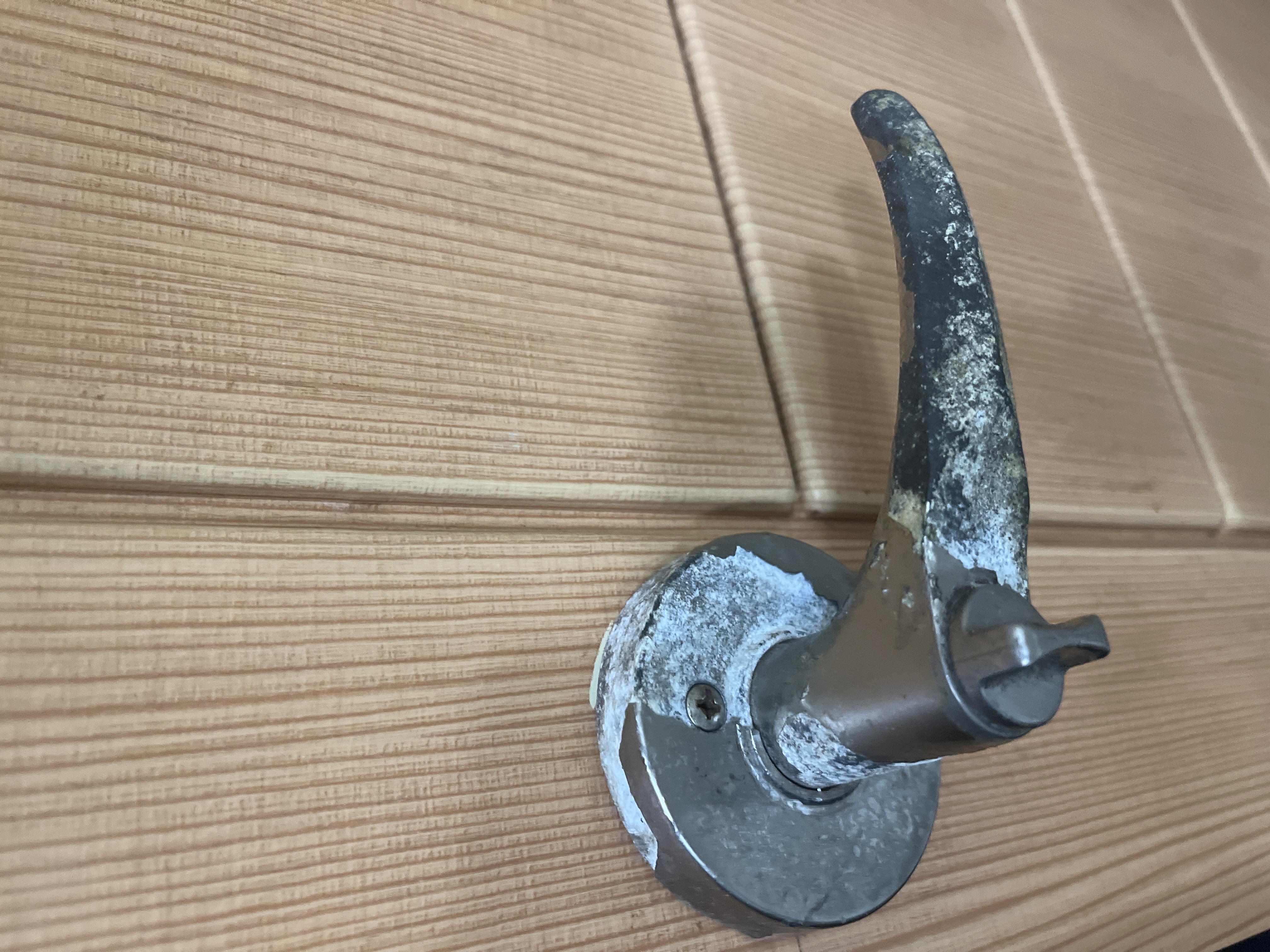 4호관 A동 337호 문 노후화로 인한 잠김 현상