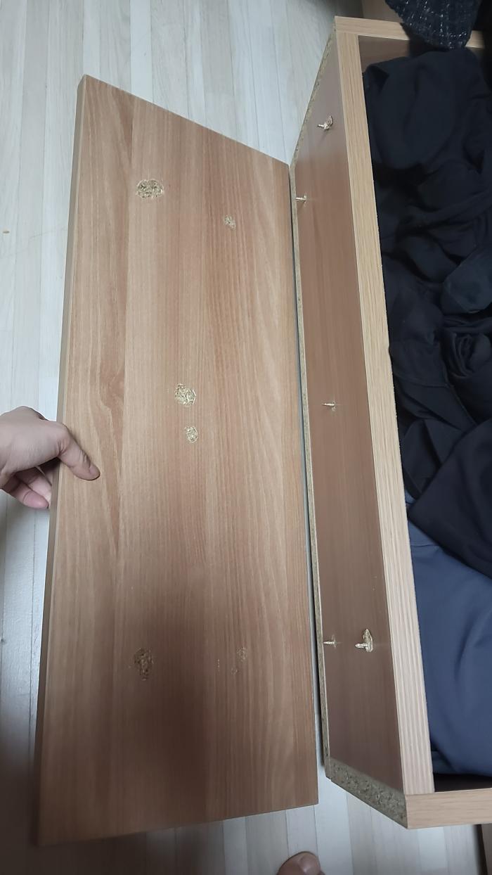 4호관B 414호 침대서랍 수리 및 교체 요청