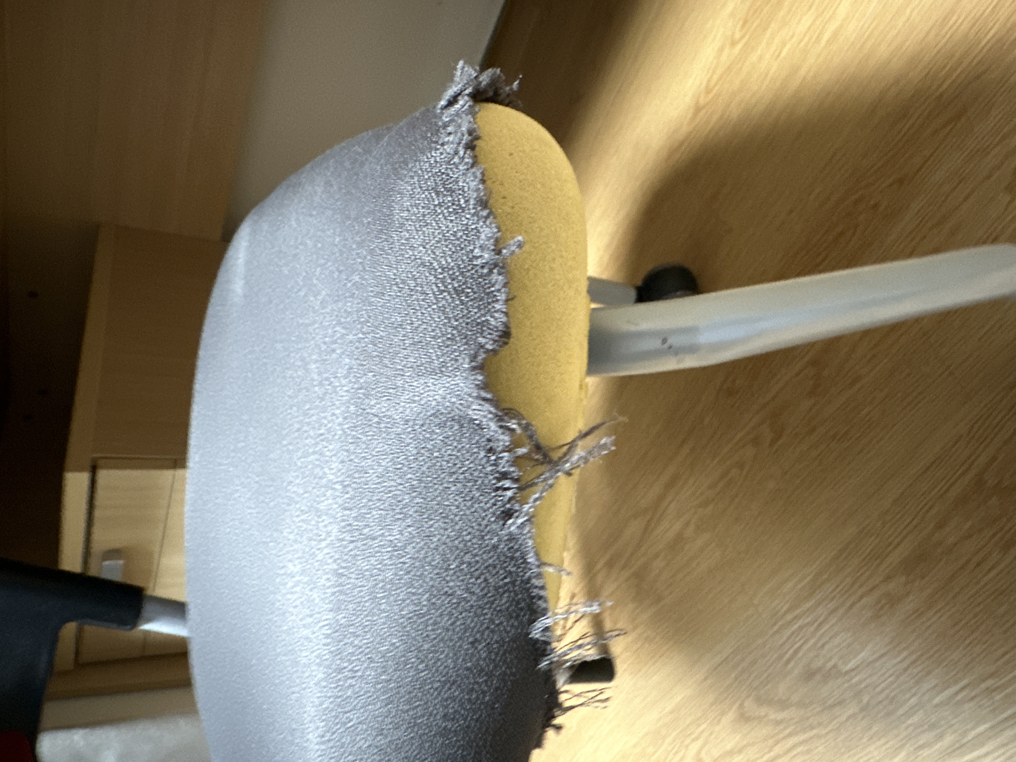 6호관 345호 의자 변경요청