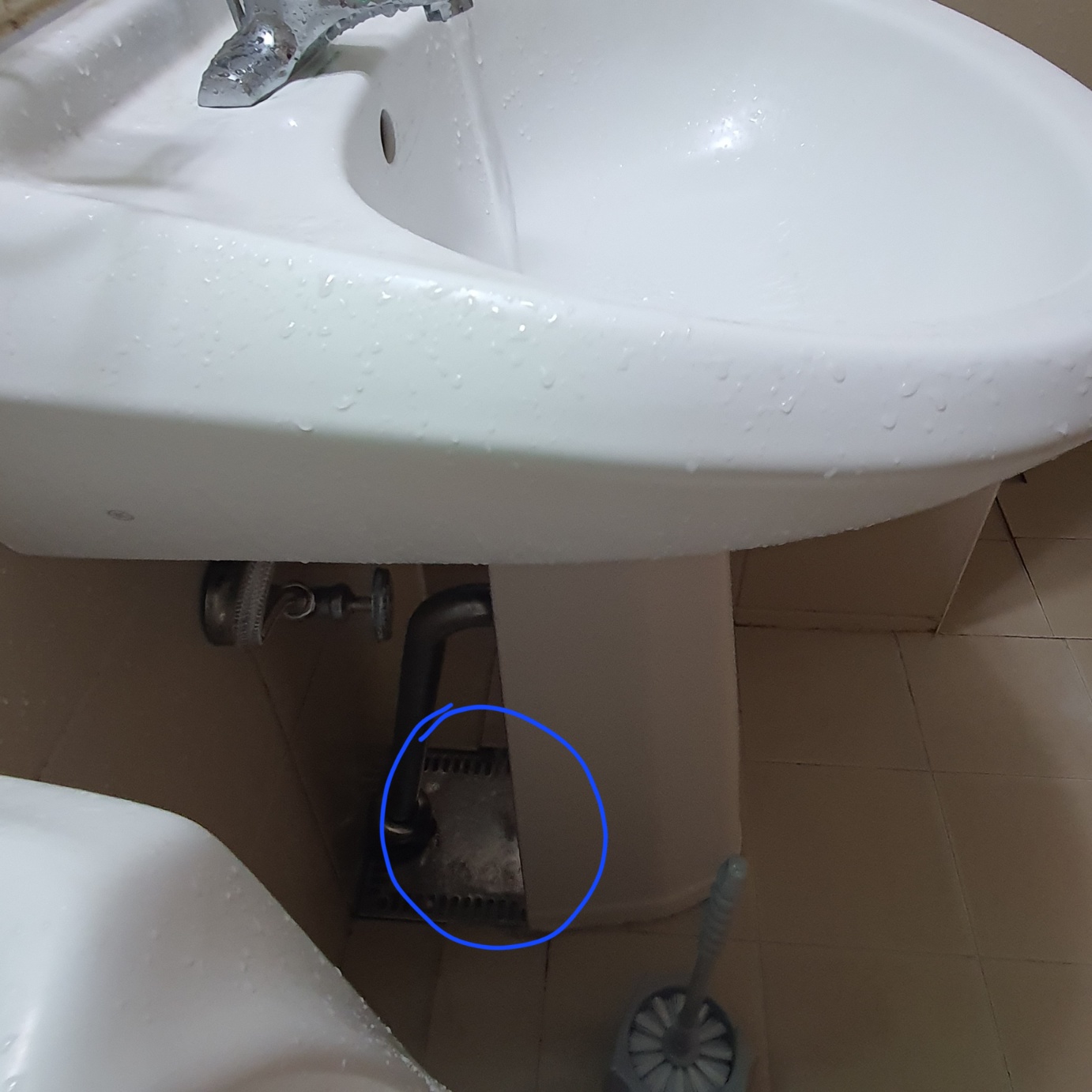 B동231호 수리부탁드립니다.